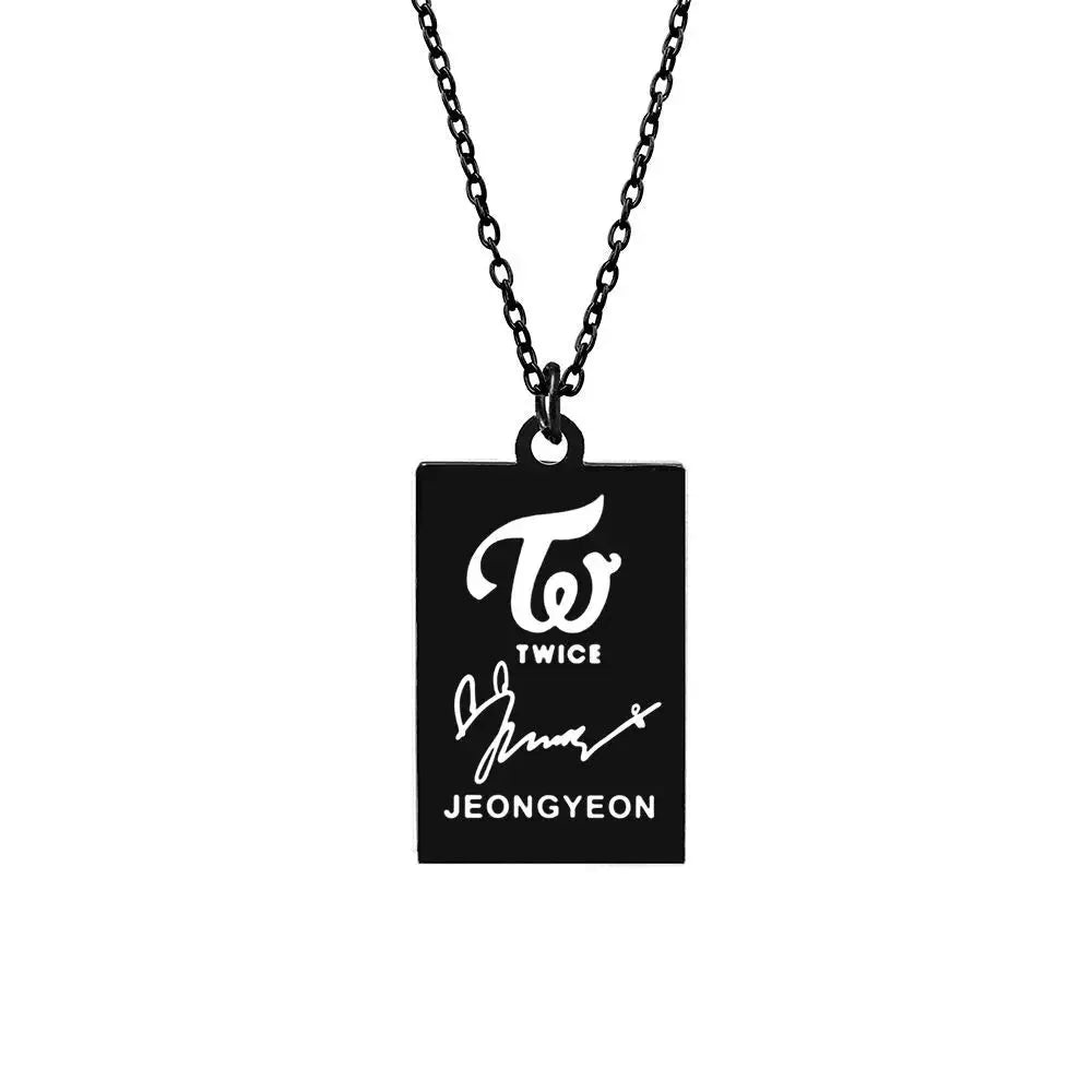 Collier Noir Twice - Jeongyeon